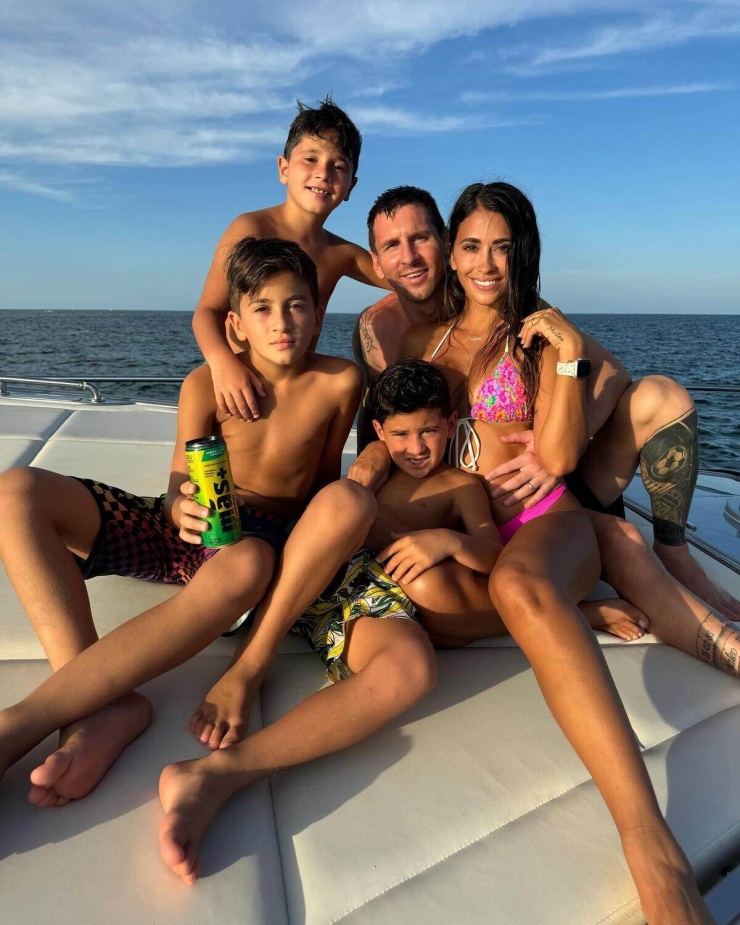 Sắc vóc Antonela Roccuzzo - hậu phương bền bỉ của Messi - 7
