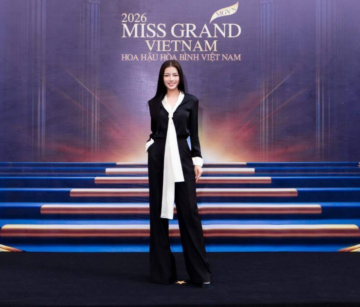 Ý Nhi khoe vòng một trên thảm đỏ Miss Grand Vietnam - 4