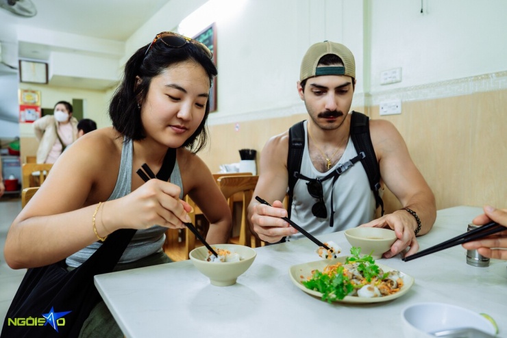Quán bánh cuốn 4 thế hệ được Michelin khen 'ăn ngon, giá phải chăng' - 12