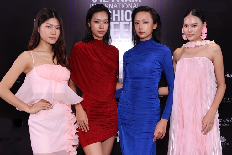 Bộ tứ Vietnam's Next Top Model khoe sắc ở sự kiện - 1