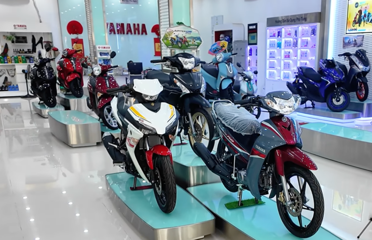 Nguyên nhân khiến giá bán của một số mẫu xe máy số phổ thông liên tục tăng chênh trong thời gian gần đây, do thị trường sắp bước vào giai đoạn cao điểm thường niên. Ảnh: Y Nhuỵ.