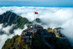 Vị khách thứ 10 triệu đến Fansipan sẽ được nhận quà trị giá hơn 20 triệu đồng