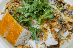 Quán bánh cuốn 4 thế hệ được Michelin khen 'ăn ngon, giá phải chăng'