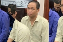 Rợn người những cuộc ngã giá trên bàn mổ