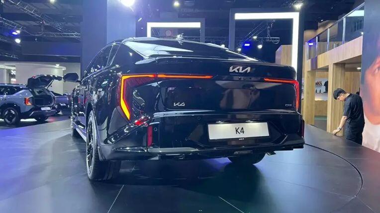 Mẫu xe sedan Kia K4 chính là phiên bản&nbsp;kế nhiệm của K3.