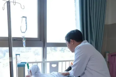 Số ca nhập viện sau khi ăn bánh mì tại Đồng Tháp đã lên 218 người