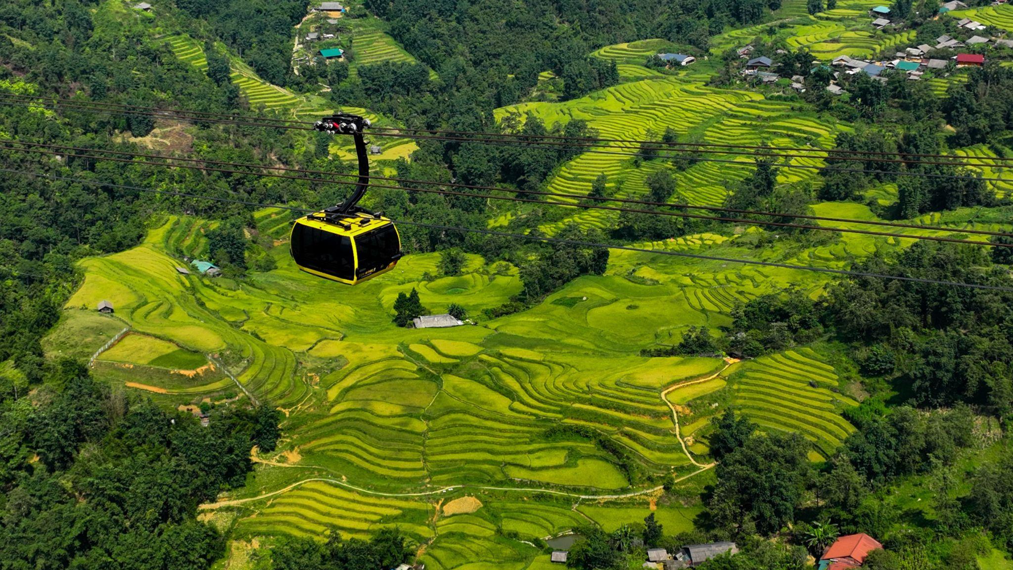 Tuyến cáp treo Fansipan cũng là điểm khởi đầu cho hành trình 10 năm Sun Group miệt mài làm đẹp cho Sa Pa.