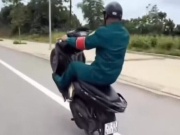 Xử phạt, tịch thu phương tiện của người mặc trang phục dân quân tự vệ 'bốc đầu' trên phố