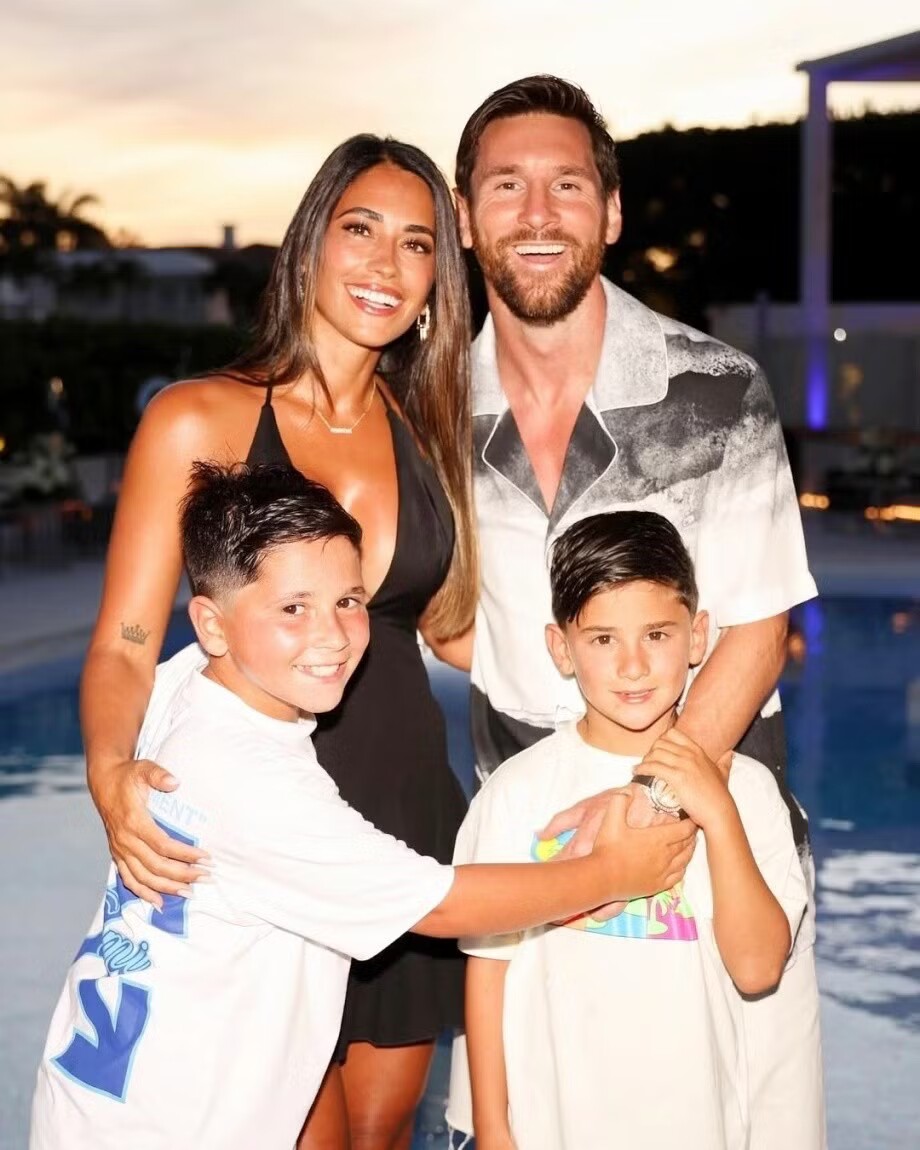 Điều gì ở người phụ nữ khiến Messi si mê suốt 30 năm - 5