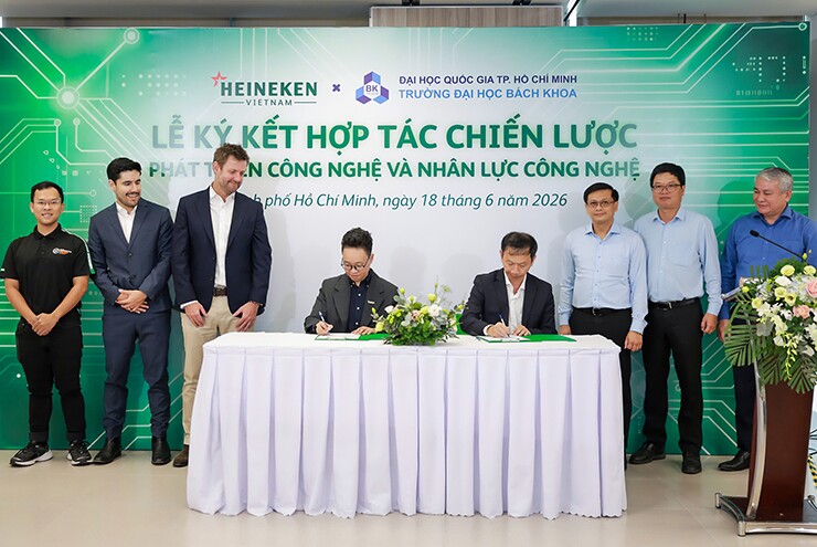 HEINEKEN Việt Nam và Trường Đại học Bách Khoa - ĐHQG TP.HCM ký kết hợp tác chiến lược thúc đẩy phát triển ứng dụng công nghệ và nguồn nhân lực công nghệ