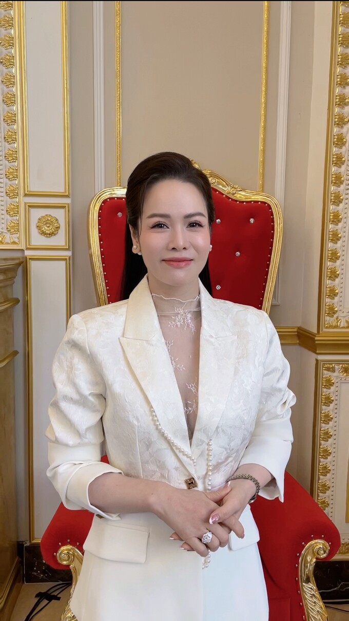 Nhật Kim Anh xuất hiện từ sớm để chấm sơ khảo Miss Grand Vietnam 2026. Ảnh: Khắc Bình