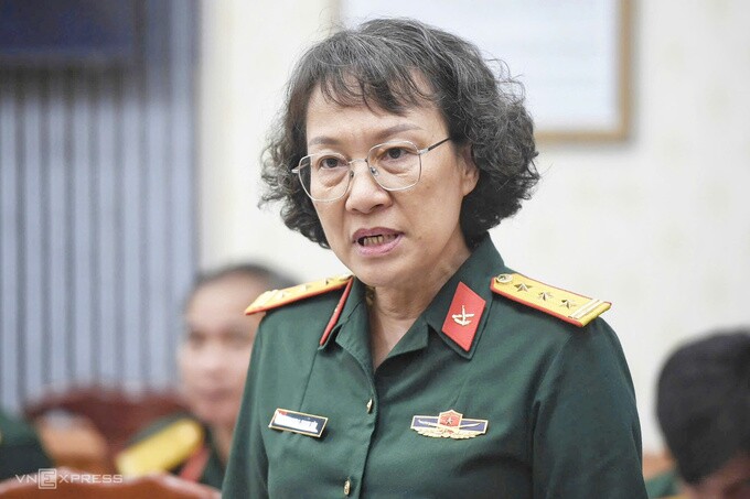 Thượng tá Phạm Thị Thanh Vân phát biểu tại hội nghị, chiều 19/6. Ảnh: Đình Văn