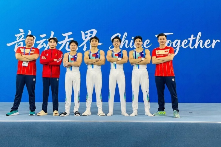 Các thành viên đội tuyển thể dục dụng cụ nam Việt Nam dự Giải vô địch châu Á 2026. (Ảnh: Trương Minh Sang)
