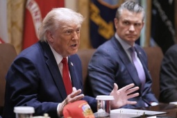 Ông Donald Trump nói Iran “đầu hàng vô điều kiện”