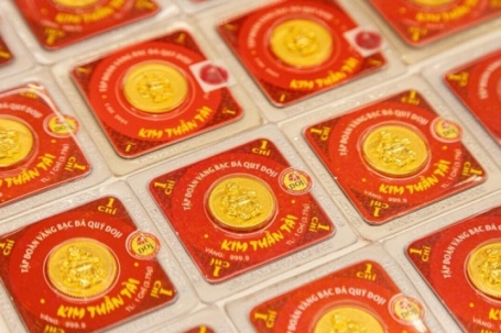 Giá vàng hôm nay 19/6: Tiếp tục lao dốc không phanh