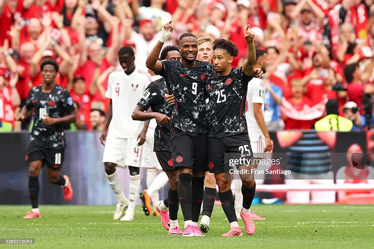 Canada có chiến thắng World Cup đầu tiên trong lịch sử với tỷ số 6-0 trước Qatar