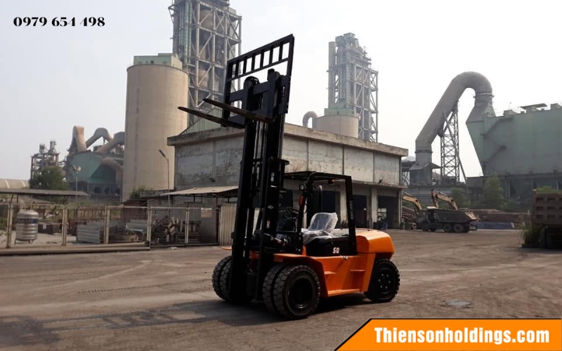 Xe nâng dầu tại Thiên Sơn Holdings khẳng định vị thế thiết yếu trong các ngành công nghiệp nặng