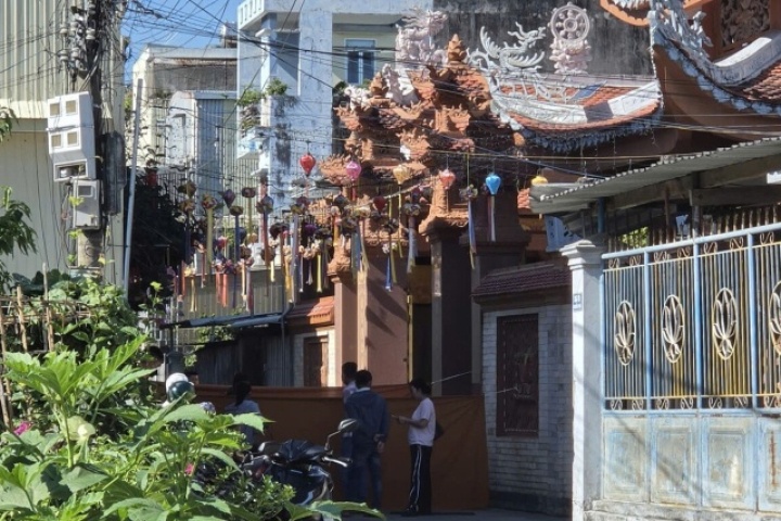 Phát hiện thi thể trẻ sơ sinh trước cổng chùa ở Quảng Ngãi