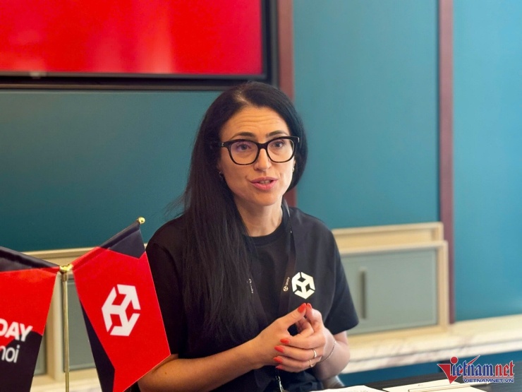 Ashley Navon, Phó Chủ tịch phụ trách Quan hệ đối tác toàn cầu tại Unity, chia sẻ về chuyển dịch của thị trường game toàn cầu. Ảnh: Du Lam