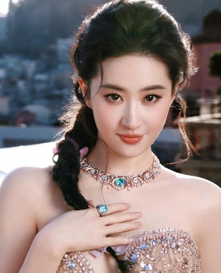 Lưu Diệc Phi gây sốt vì hành động đặc biệt với người hâm mộ gắn bó suốt 20 năm - 3