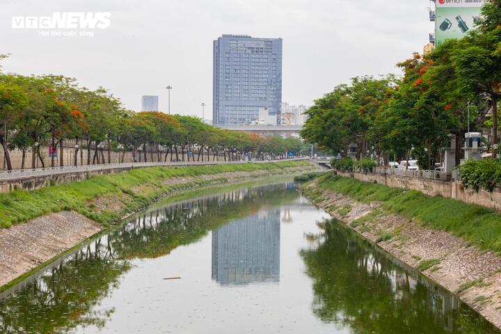 Người dân chờ đợi khi dự án kênh Thụy Phương hoàn thành, nguồn nước bổ cập được tăng cường cùng với kế hoạch nạo vét tiếp theo sẽ giúp cải thiện chất lượng nước và hệ sinh thái. Đây được kỳ vọng là bước tiến quan trọng trong hành trình khôi phục dòng sông gắn bó với đời sống của người dân Thủ đô.