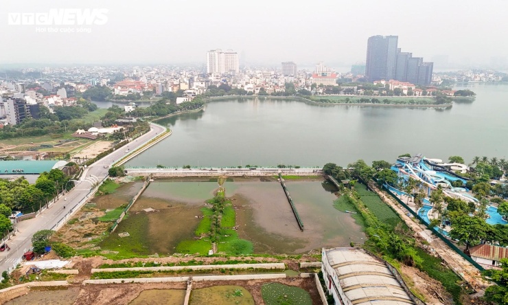 Không chỉ là không gian sinh thái đặc biệt của Thủ đô, Hồ Tây còn gắn với nhiều dấu ấn lịch sử, văn hóa và trở thành một trong những cảnh quan nổi bật.