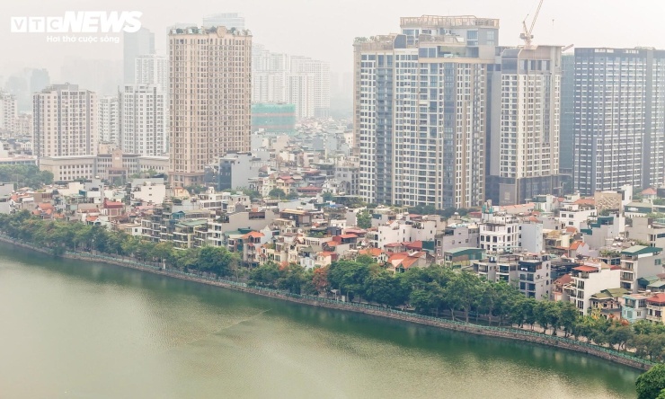 Mới đây, HĐND TP Hà Nội đã thông qua chủ trương đầu tư dự án cải tạo, phát huy giá trị khu vực Hồ Tây và tuyến đường giao thông cảnh quan ven hồ. Dự án được thực hiện theo hình thức đối tác công tư (PPP), loại hợp đồng BT, với tổng mức đầu tư dự kiến hơn 30.151 tỷ đồng.