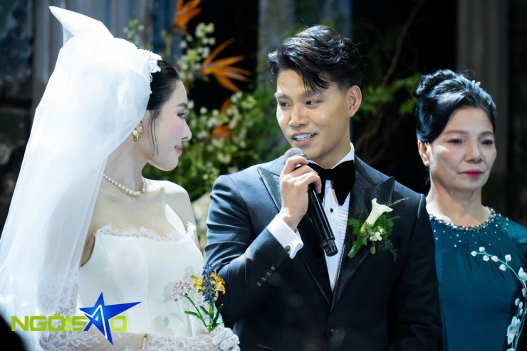 Văn Thanh nghẹn ngào nhớ cha trong ngày cưới - 2