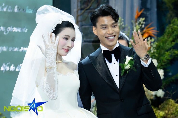 Văn Thanh nghẹn ngào nhớ cha trong ngày cưới - 4