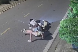 Bắt kẻ biến thái chặn đường sàm sỡ cô gái lúc nửa đêm ở Hải Phòng