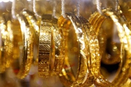 Giá vàng hôm nay 20/6: Vàng trong nước đồng loạt bật tăng ngược chiều thế giới