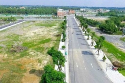 Đất nền vùng ven cắt lỗ cả tỷ đồng vẫn khó bán