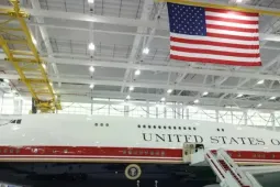 Chuyên cơ 'Nhà Trắng biết bay' xa hoa chưa từng có của Tổng thống Trump