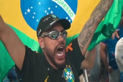 Neymar rời ĐT Brazil đi chơi, fan phát cuồng được chụp ảnh siêu sao, thực hư như thế nào?
