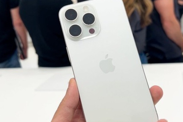 iPhone cũ đáng mua nhất thị trường: Giá chỉ từ 13,5 triệu đồng sang, xịn chẳng kém iPhone 17 Pro Max