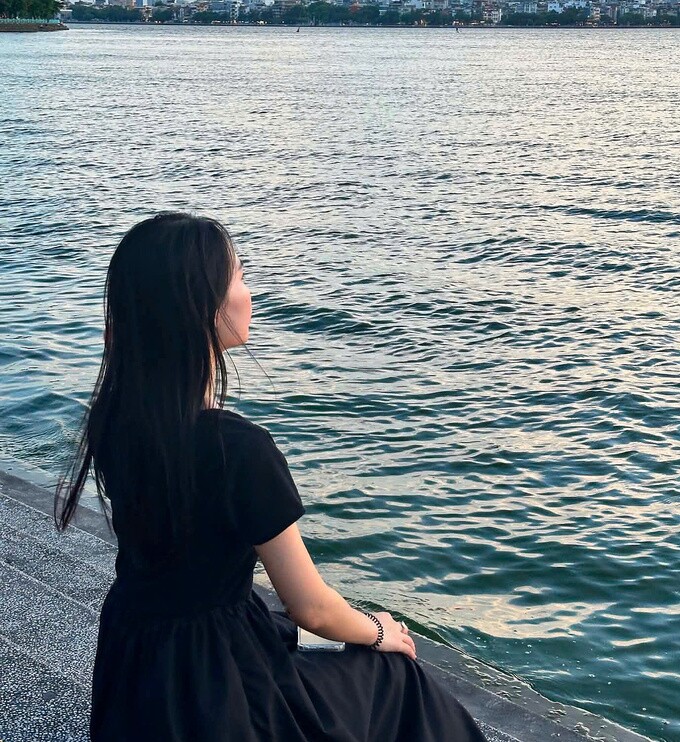 Minh Hằng, 28 tuổi, rời Hà Nội về quê Nghệ An vì cuộc sống áp lực khiến cô trầm cảm. Ảnh: Nhân vật cung cấp