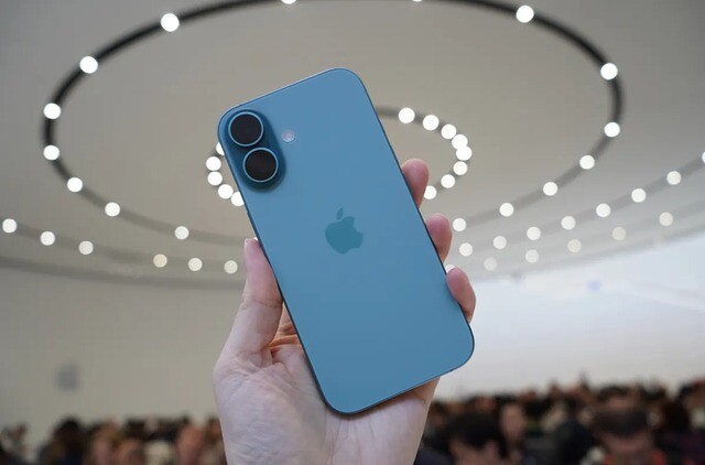iPhone 16