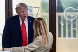 Tổng thống Mỹ Trump tiếp tục công kích Thủ tướng Ý vụ ‘xin chụp ảnh’