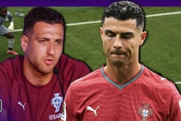 Ronaldo có làm loạn phòng thay đồ ĐT Bồ Đào Nha, Dalot tiết lộ tin mới nhất