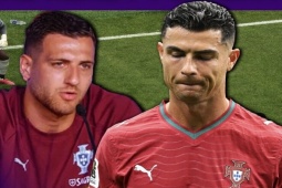 Ronaldo có làm loạn phòng thay đồ ĐT Bồ Đào Nha, Dalot tiết lộ tin mới nhất