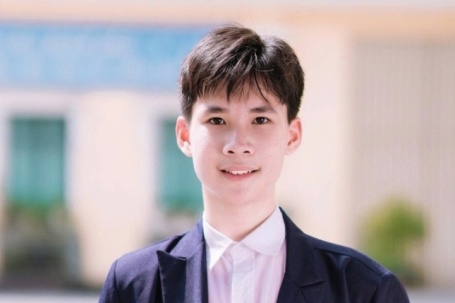 Thủ khoa học sinh giỏi đạt điểm 10 chuyên Toán