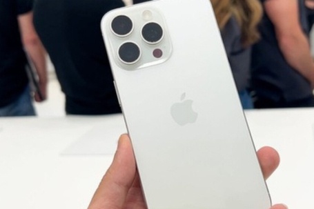 iPhone cũ đáng mua nhất thị trường: Giá chỉ từ 13,5 triệu đồng sang, xịn chẳng kém iPhone 17 Pro Max