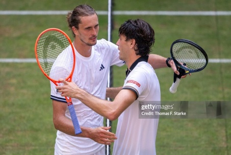 Nóng nhất thể thao chiều 21/6: Zverev tiết lộ nguyên nhân thất bại ở Halle Open
