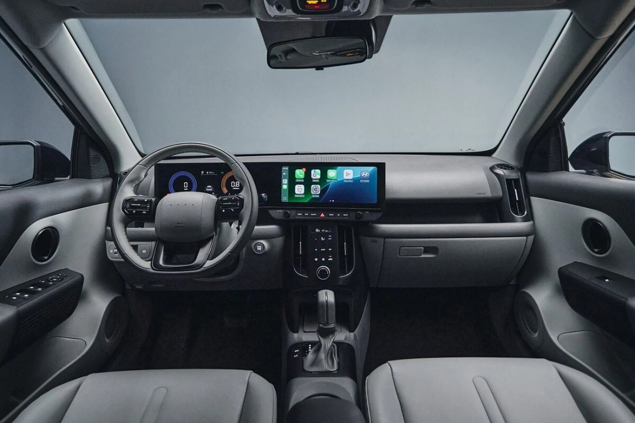 Hyundai trang bị cụm màn hình kép 12,3 inch gồm bảng đồng hồ kỹ thuật số và màn hình giải trí trung tâm.