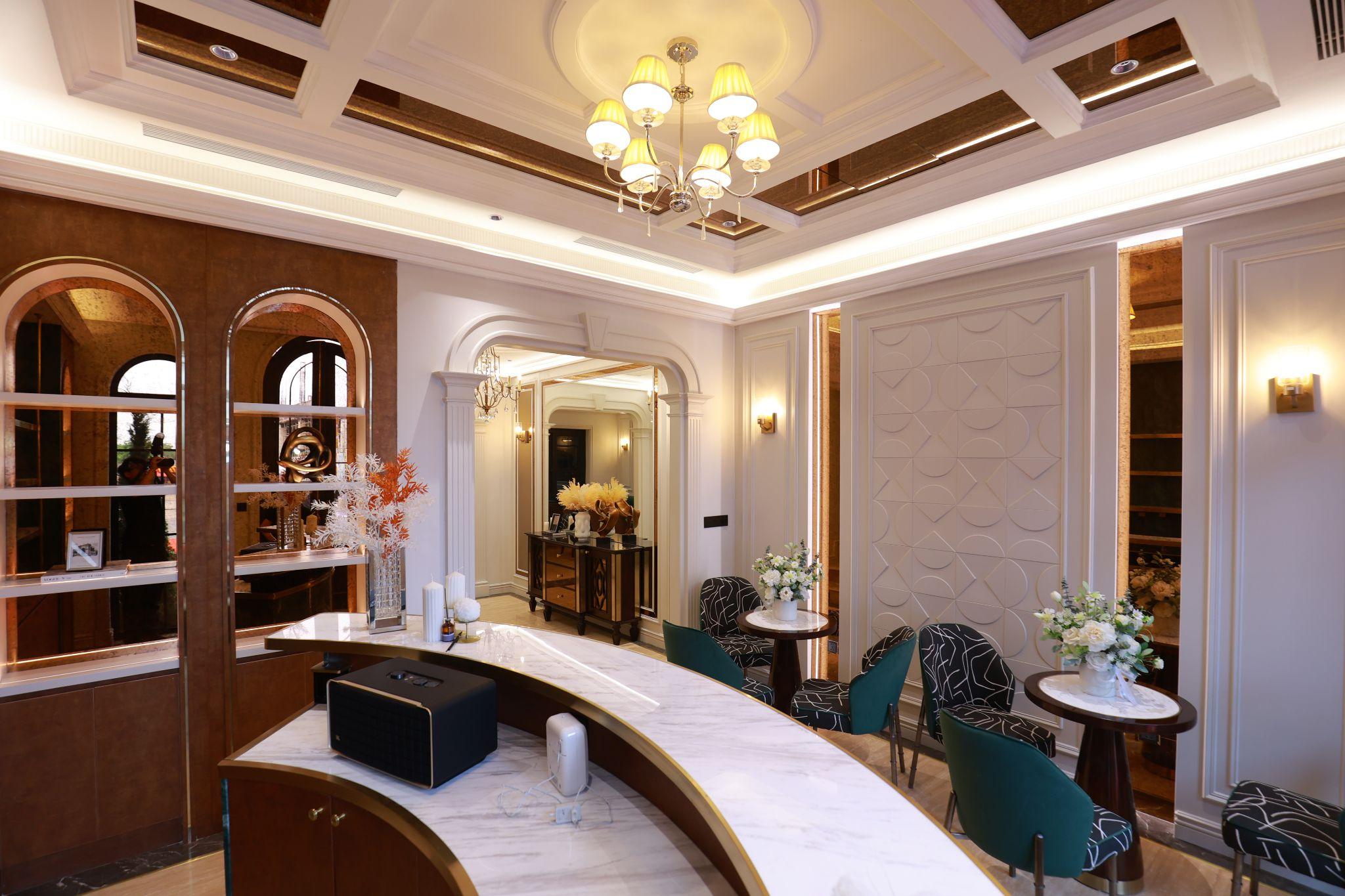 Tầng 1 nhà mẫu được thiết kế làm không gian kinh doanh F&B