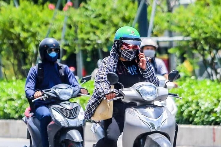Miền Bắc, miền Trung nắng nóng đỉnh điểm