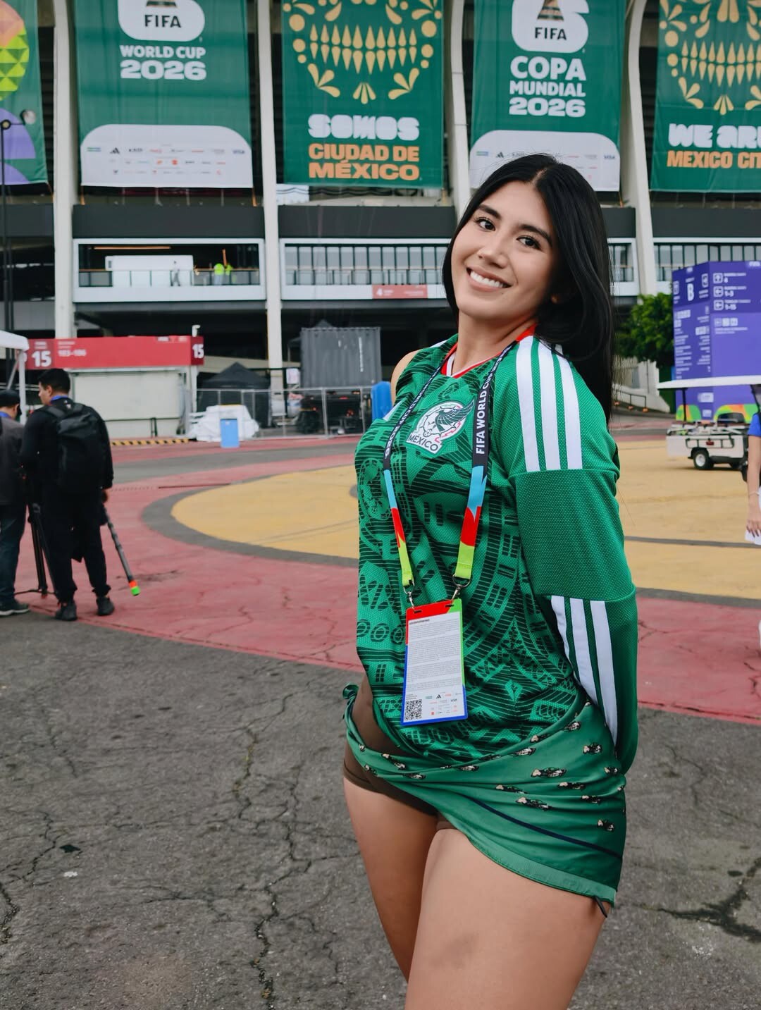 Người đẹp Mexico mặc trang phục táo bạo, khoe hình thể nóng bỏng trên khán đài - 6