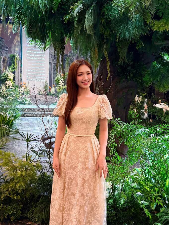 Ảnh sao 22/6: Hòa Minzy được khen xinh như công chúa trong váy ren trắng - 3