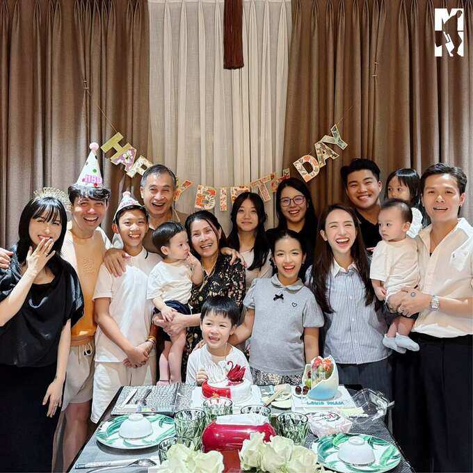 Ảnh sao 22/6: Hòa Minzy được khen xinh như công chúa trong váy ren trắng - 9