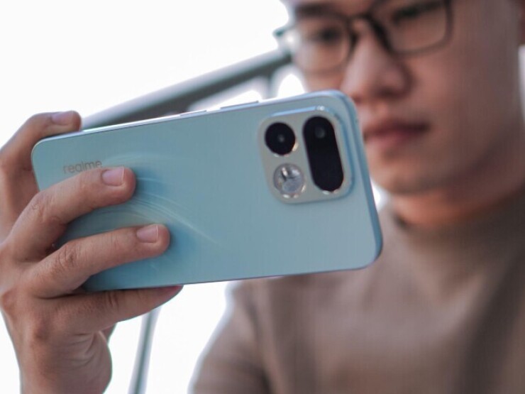 Lên đời dế mới, cháy trọn mùa World Cup 2026 cùng “quái thú“ pin 8000mAh realme 16T 5G tại Thế Giới Di Động